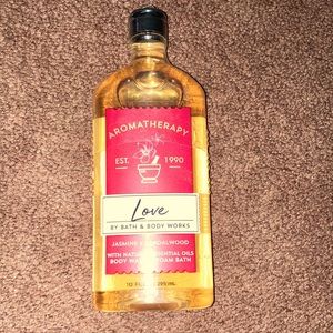 Aromatherapy by Bath and body Works Jasmine + sandalwood scented.